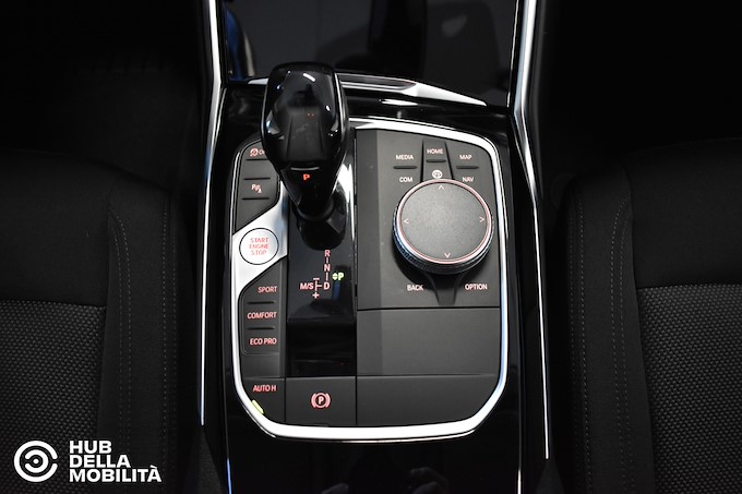 BMW 318d 48V Touring Business Advantage